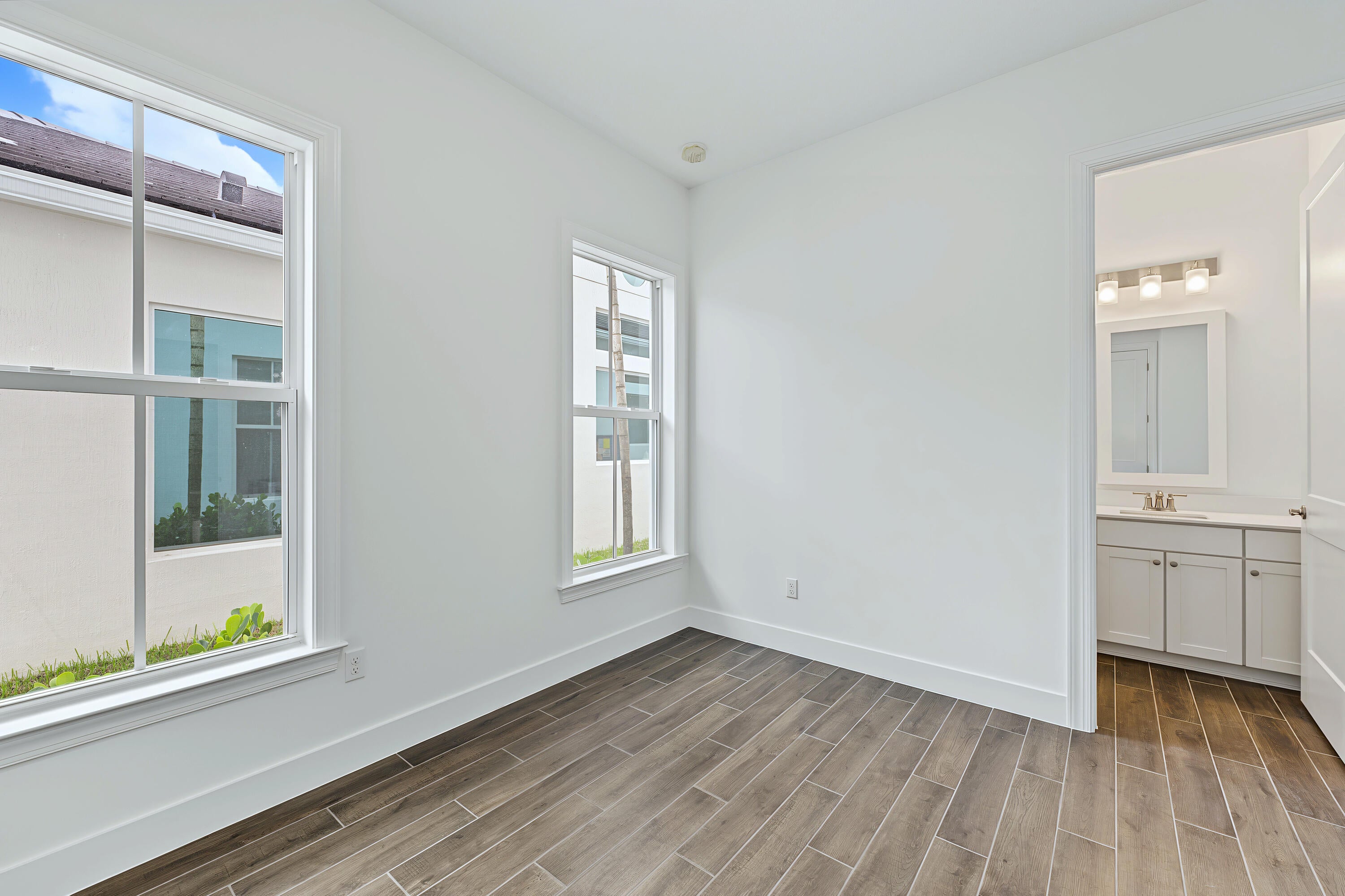 146 Parkside Way 12