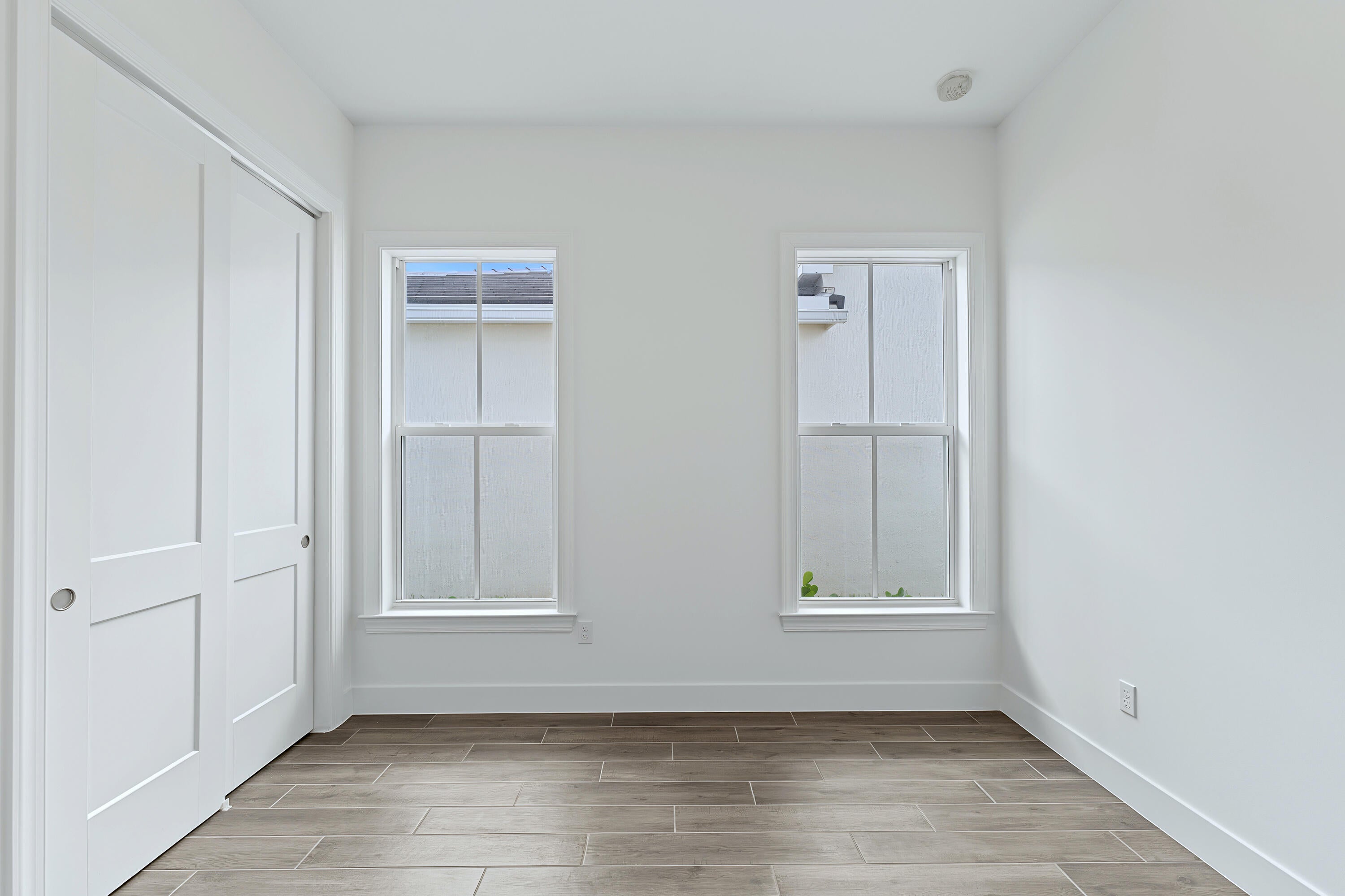 146 Parkside Way 12