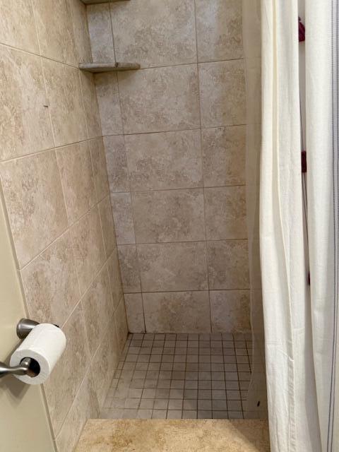 MURRY HILLS APT BLDG COND - Residential