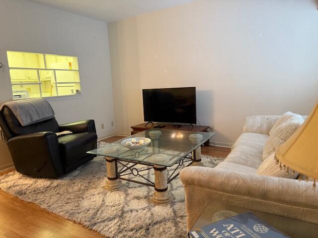 MURRY HILLS APT BLDG COND - Residential