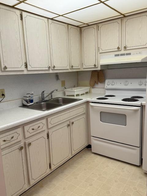 MURRY HILLS APT BLDG COND - Residential