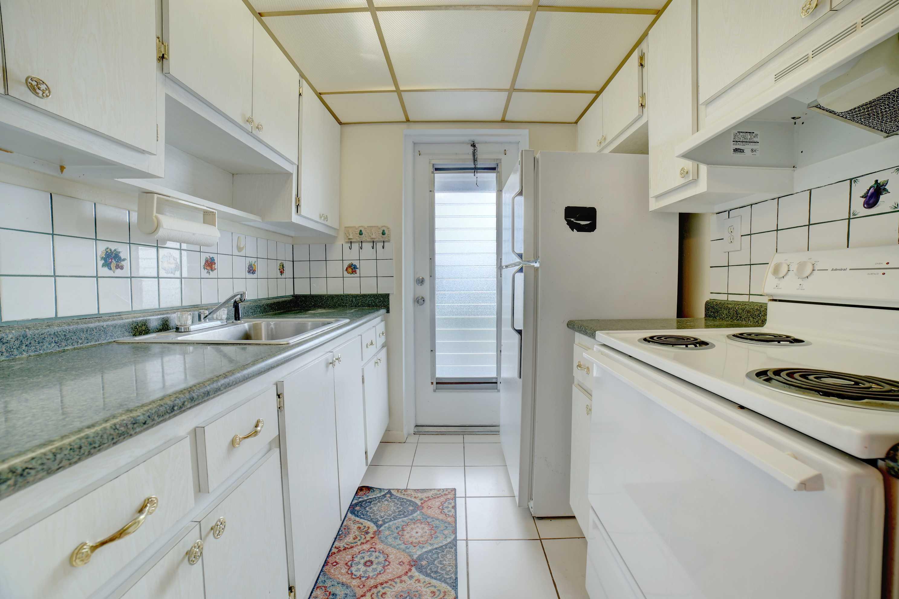 1117 Lake Terrace 210