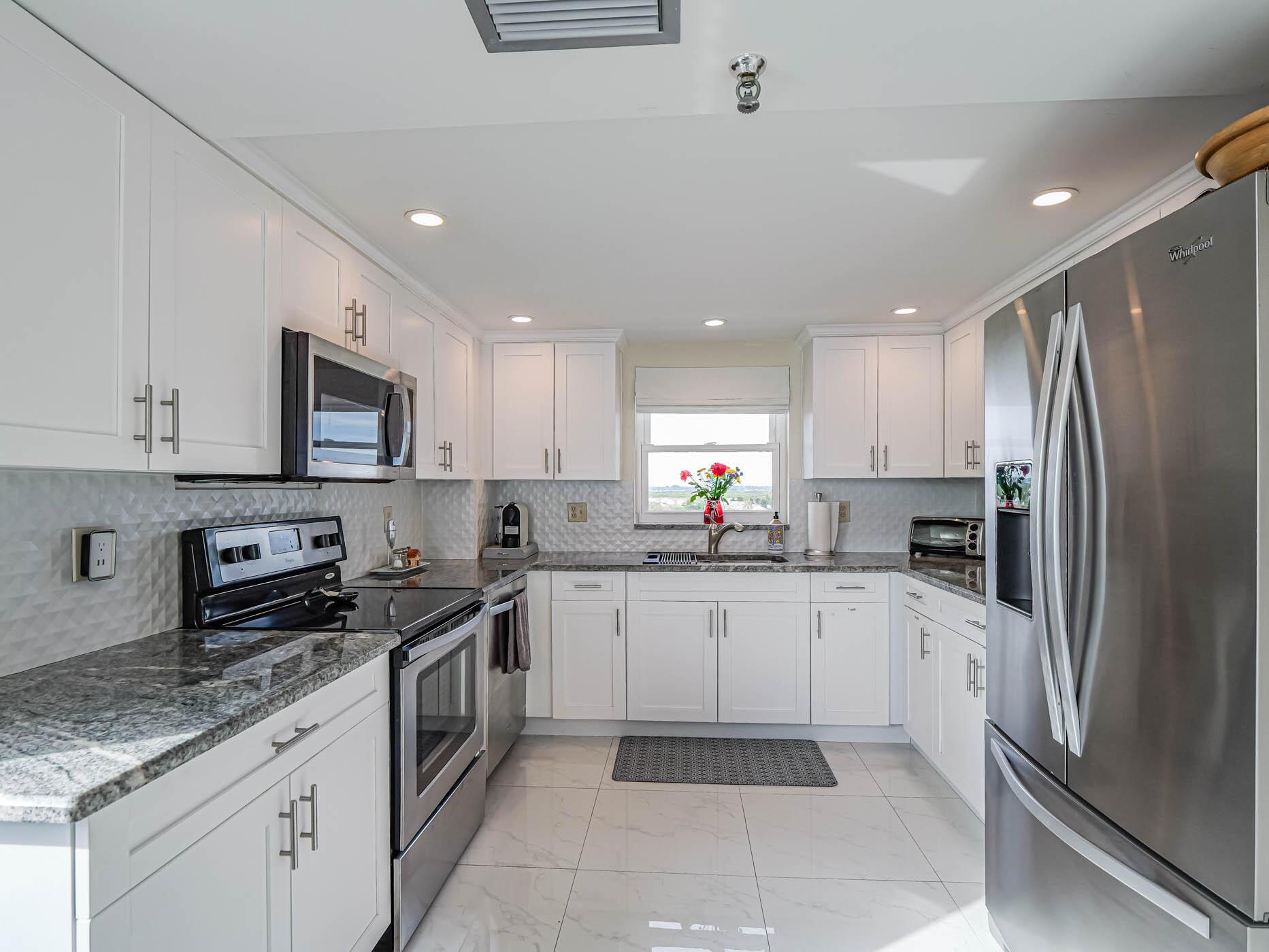 SANDS ON THE OCEAN SECTIO - Residential