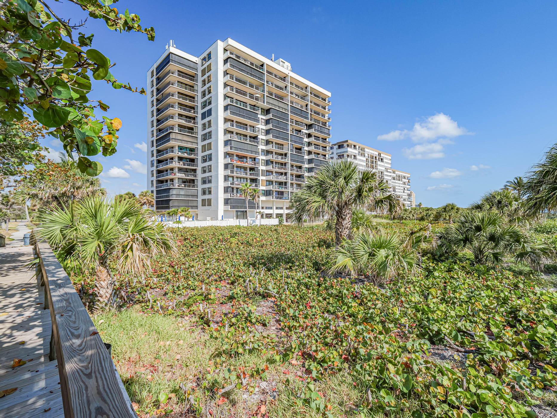 SANDS ON THE OCEAN SECTIO - Residential