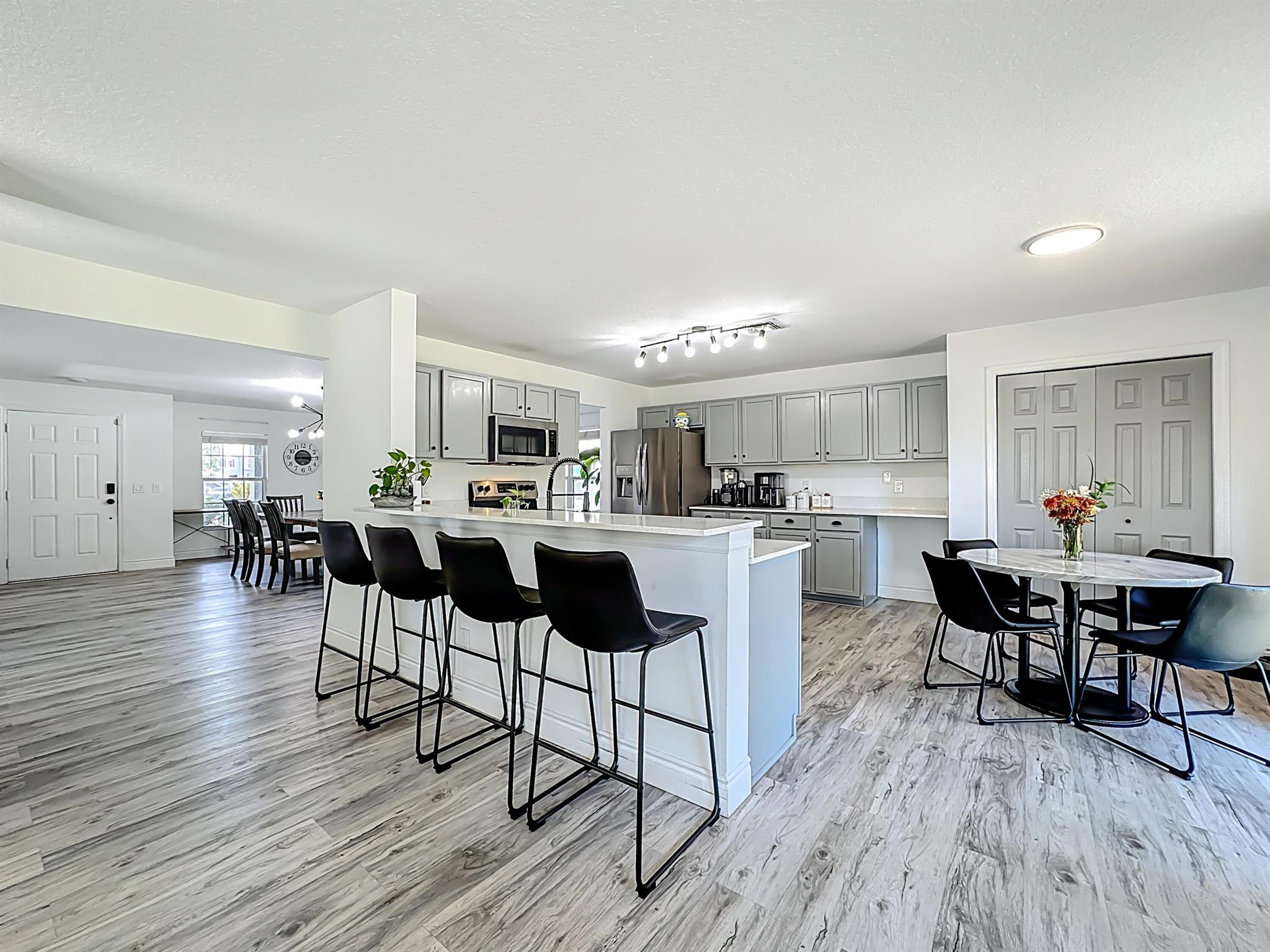 SOUTHMEADOW - Residential