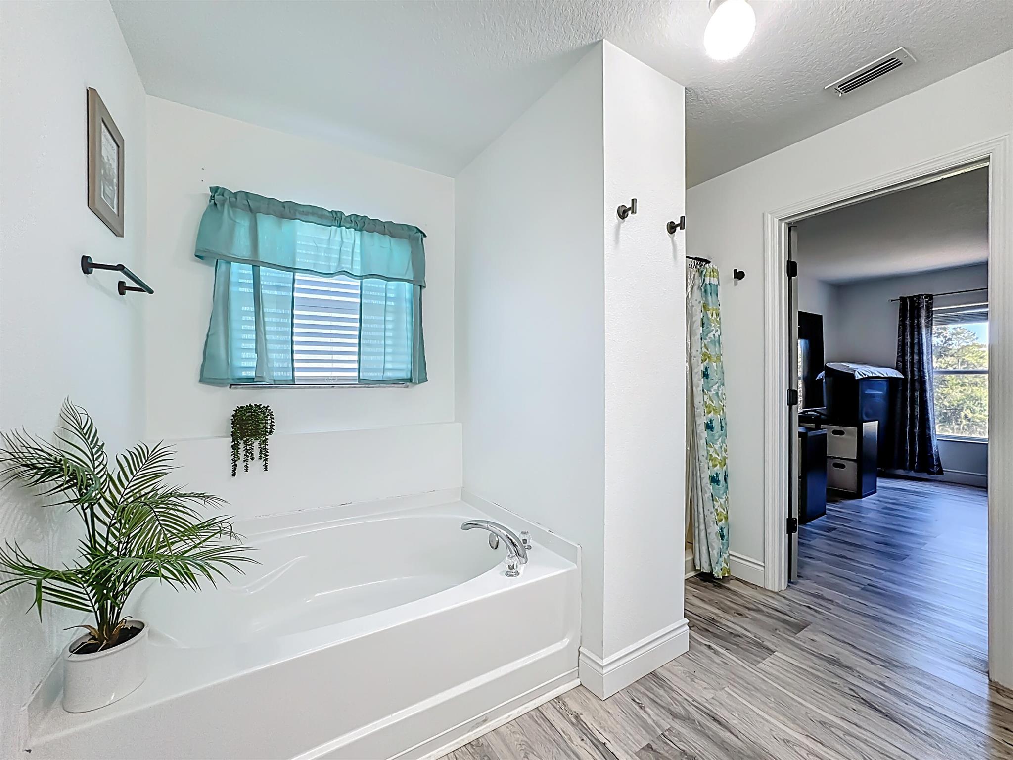 SOUTHMEADOW - Residential