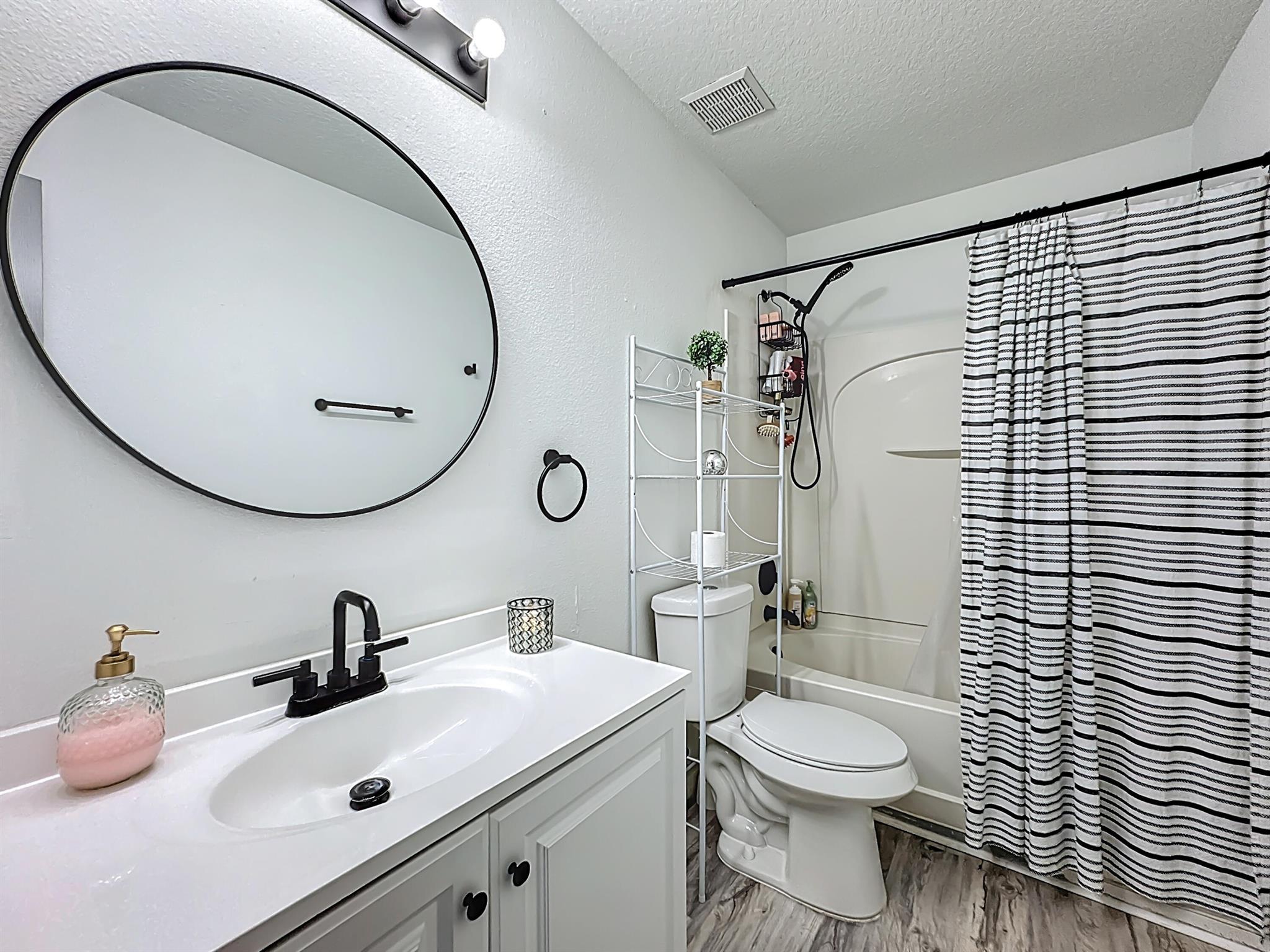 SOUTHMEADOW - Residential