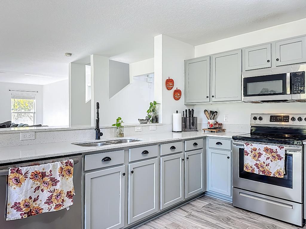 SOUTHMEADOW - Residential