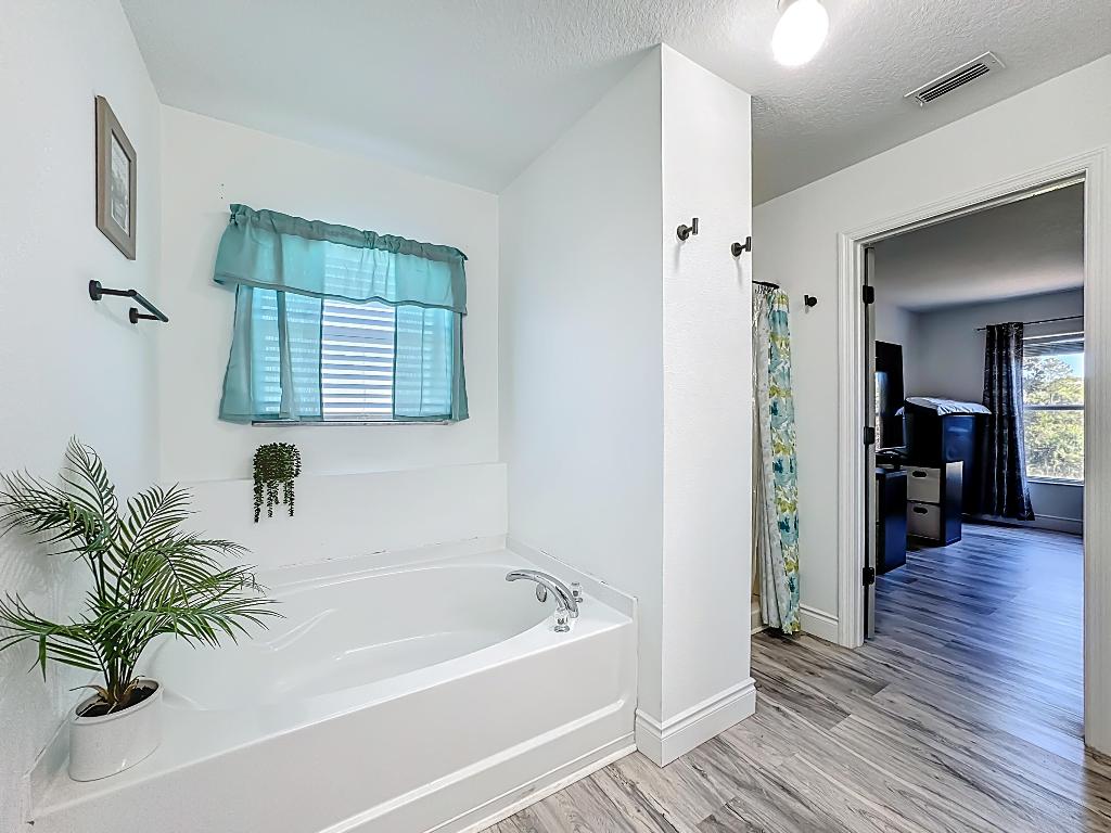 SOUTHMEADOW - Residential