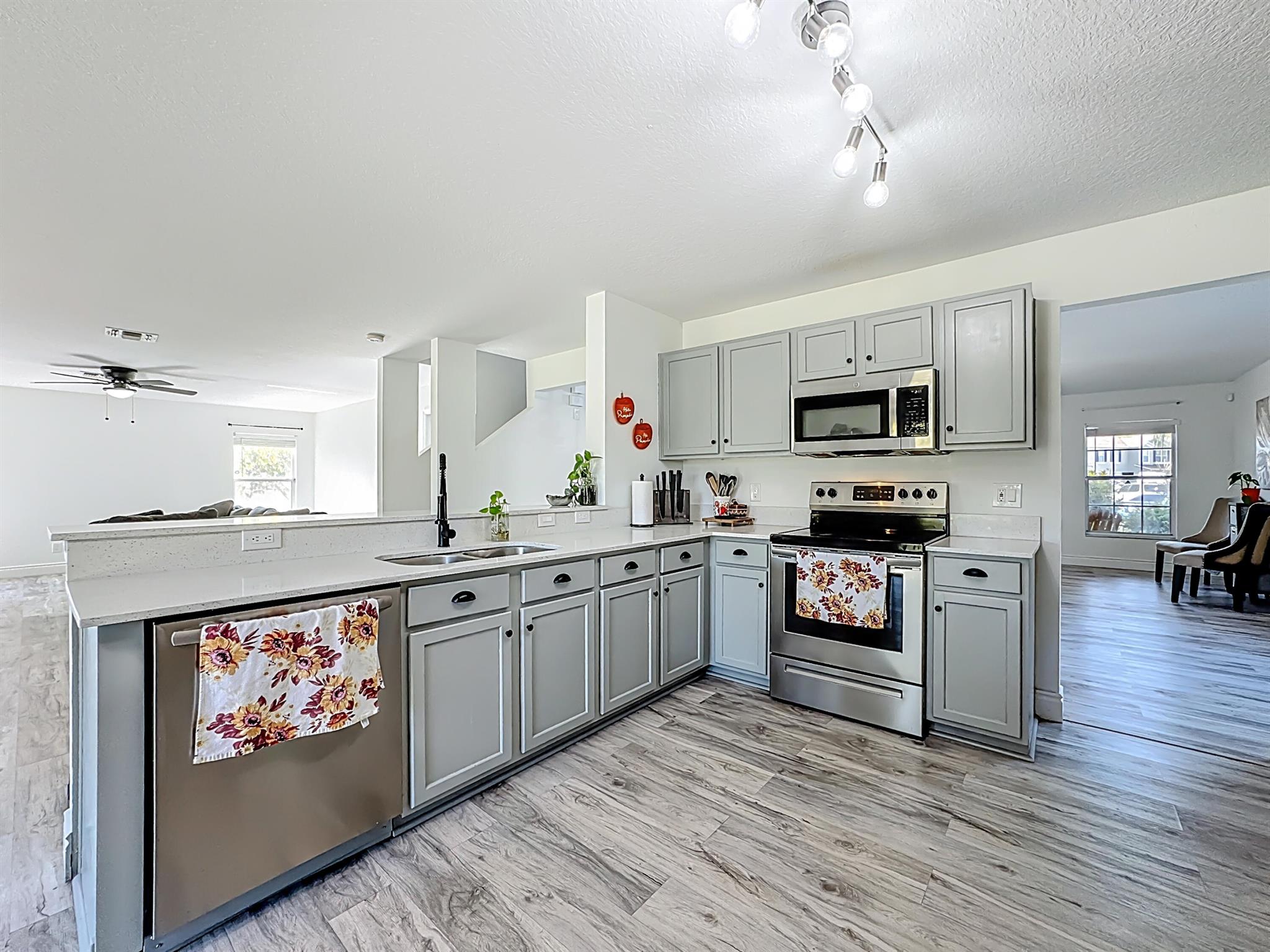 SOUTHMEADOW - Residential