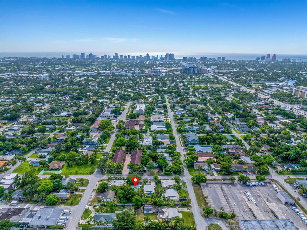 Photo of 3433 NE 13th Avenue, Oakland Park, FL 33334 (MLS # F10518751)