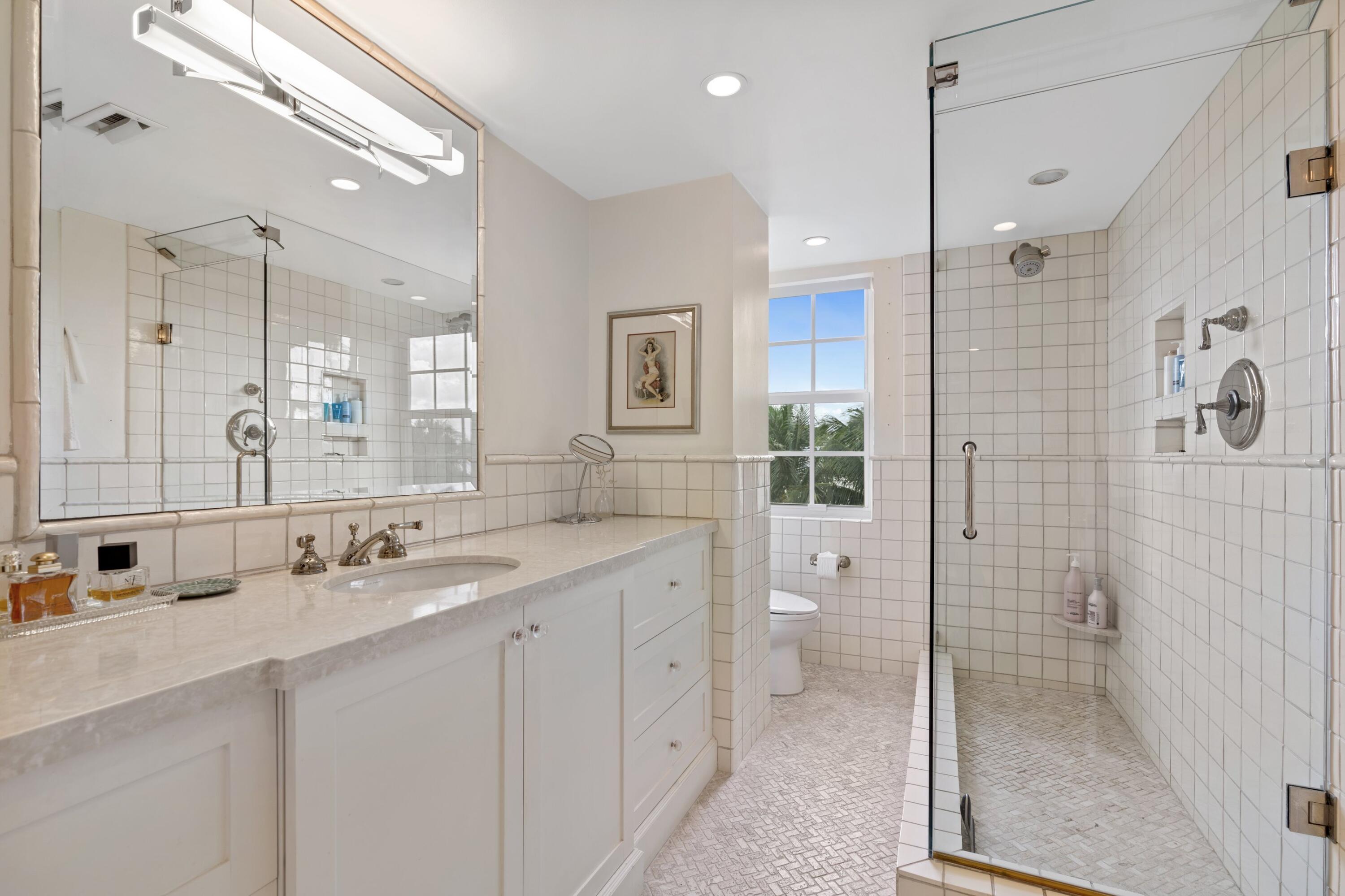 THREE THIRTY COCOANUT ROW CONDO - Residential