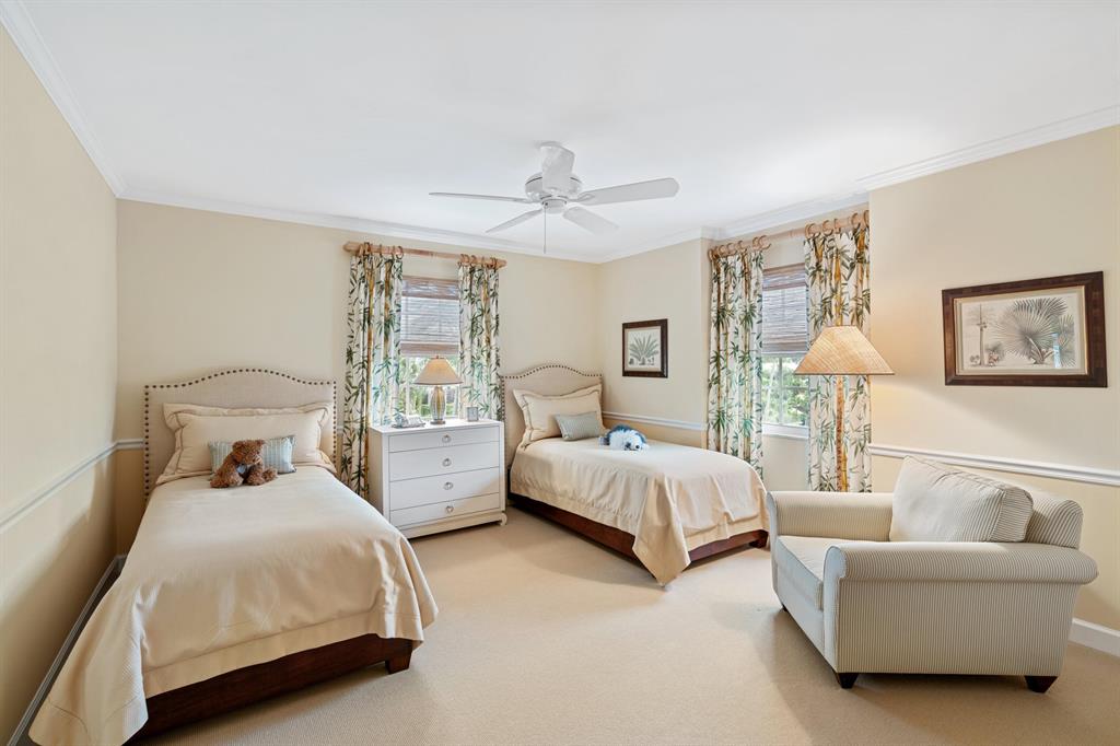 THREE THIRTY COCOANUT ROW CONDO - Residential