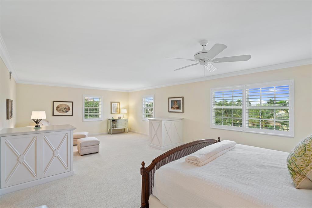 THREE THIRTY COCOANUT ROW CONDO - Residential