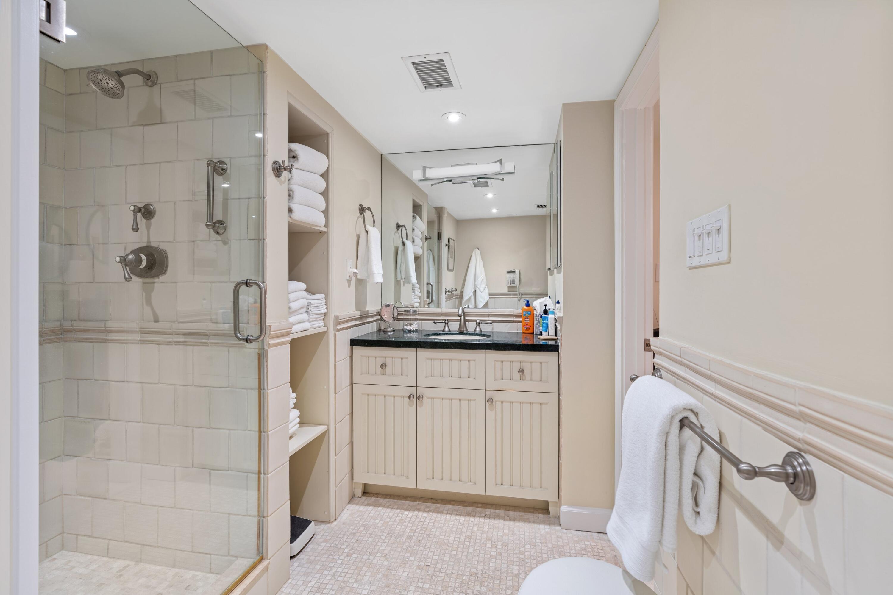 THREE THIRTY COCOANUT ROW CONDO - Residential