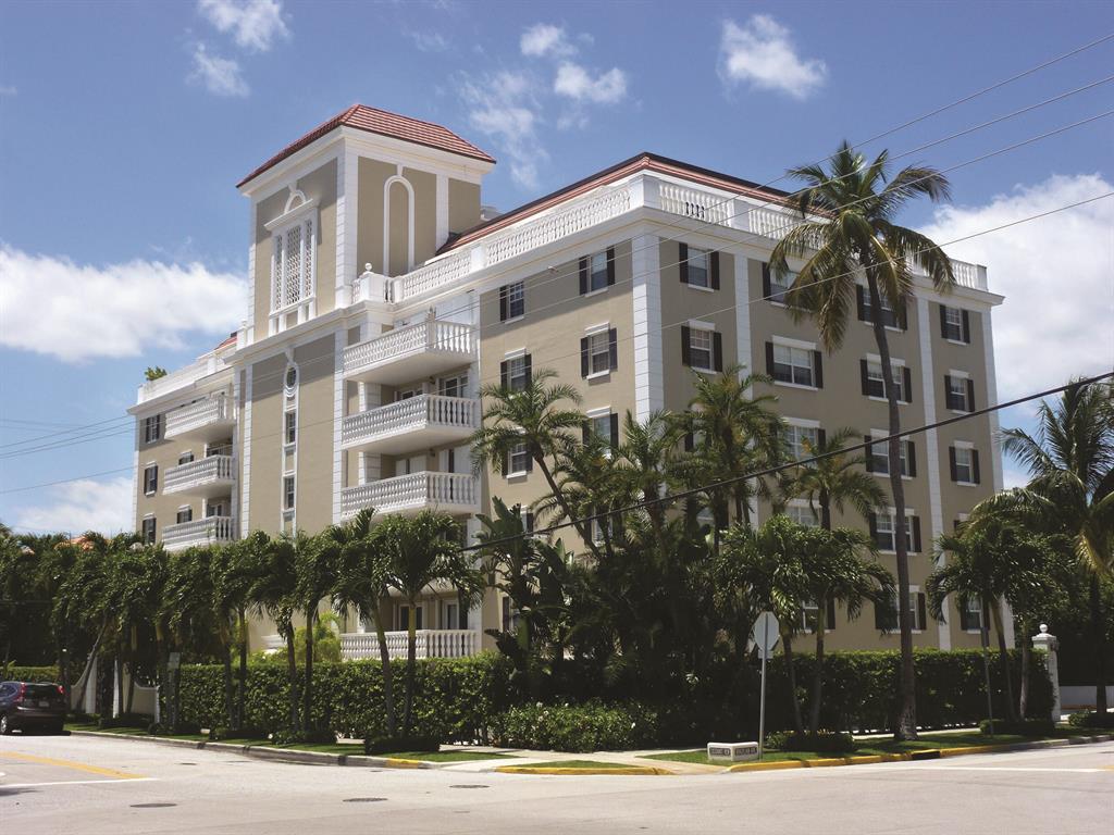 THREE THIRTY COCOANUT ROW CONDO - Residential