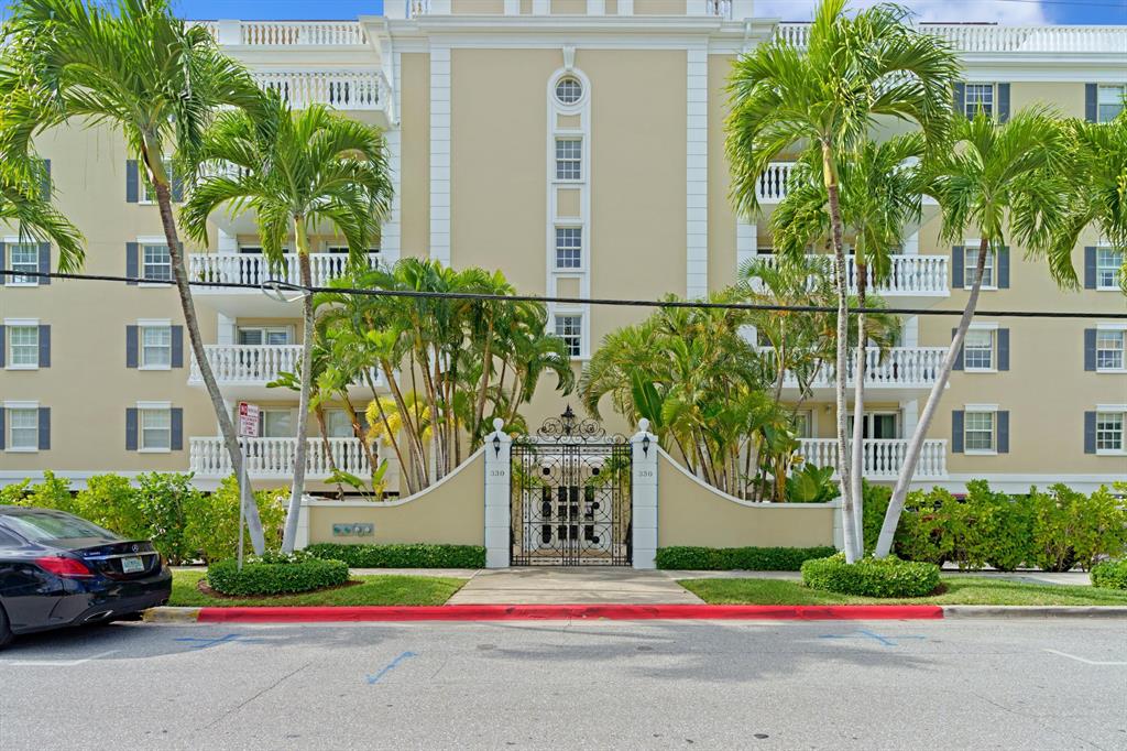 THREE THIRTY COCOANUT ROW CONDO - Residential