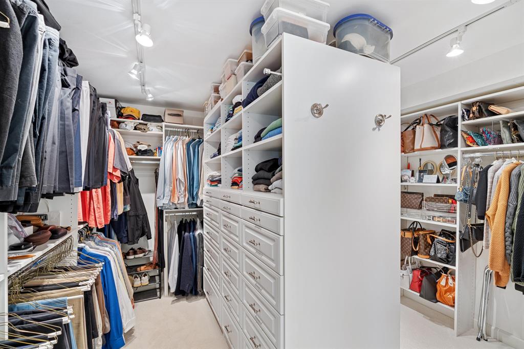 THREE THIRTY COCOANUT ROW CONDO - Residential