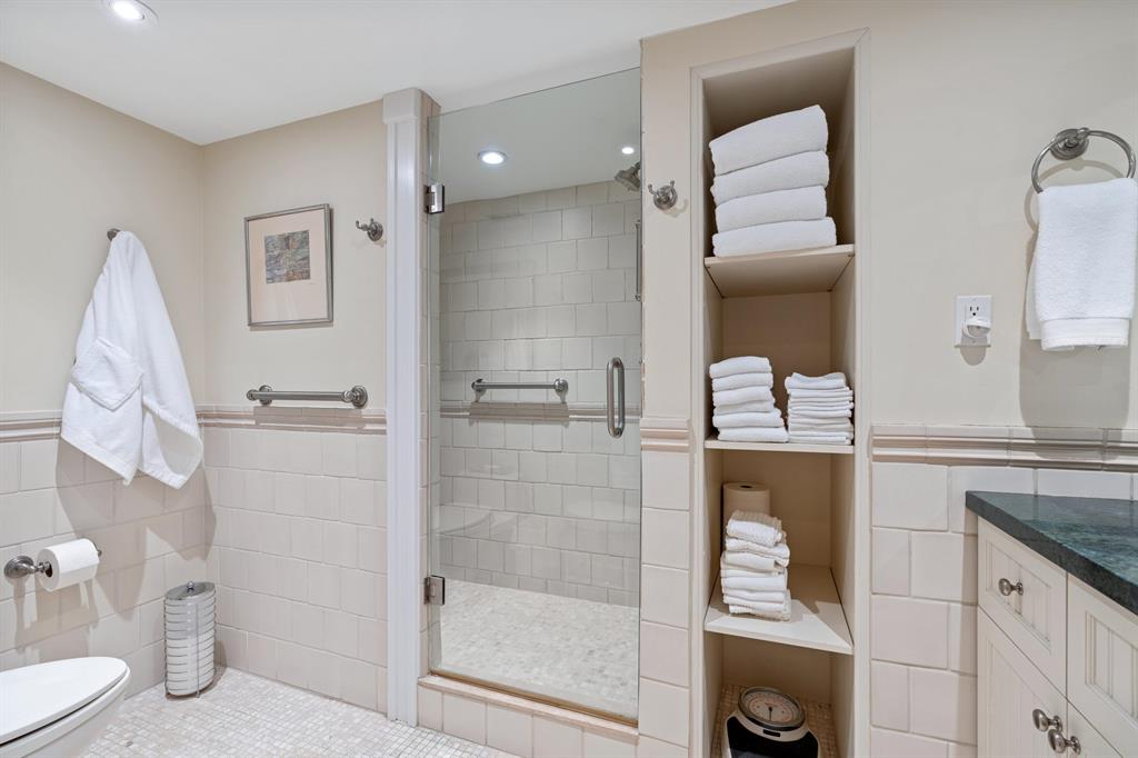 THREE THIRTY COCOANUT ROW CONDO - Residential