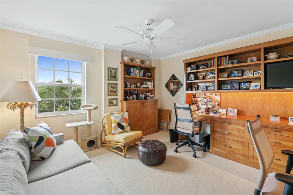 THREE THIRTY COCOANUT ROW CONDO - Residential