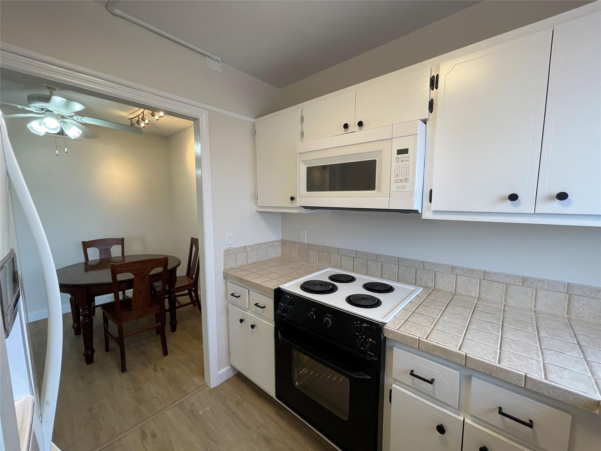 COUNTRY CLUB TOWERS CONDO - Residential Lease