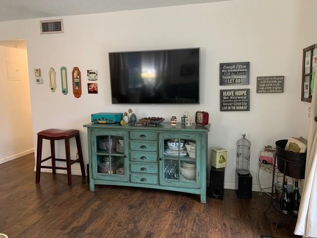 Oakbrook Village - Residential