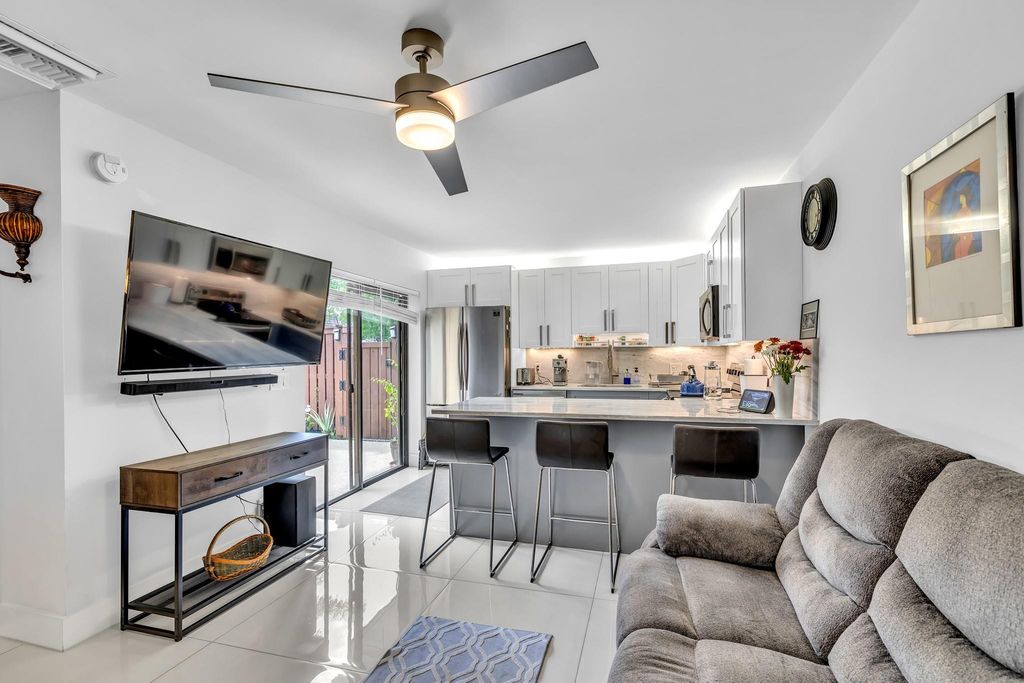 Photo of 2776 SW 15th Street, Deerfield Beach, FL 33442 (MLS # B26017306)