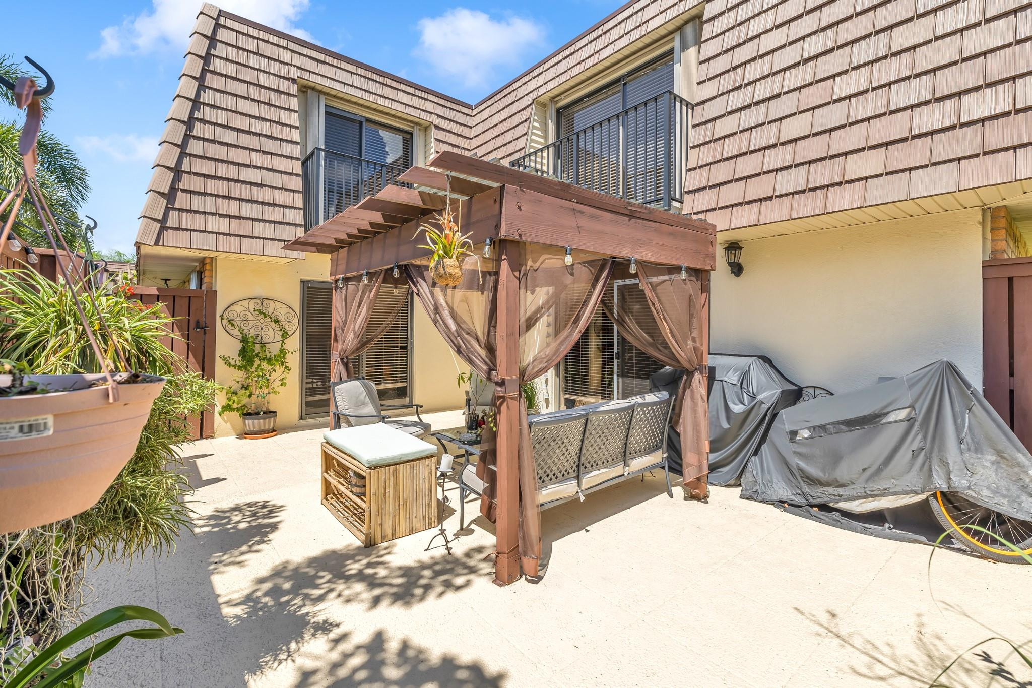 COURTYARDS OF WATERFORD - Residential Lease