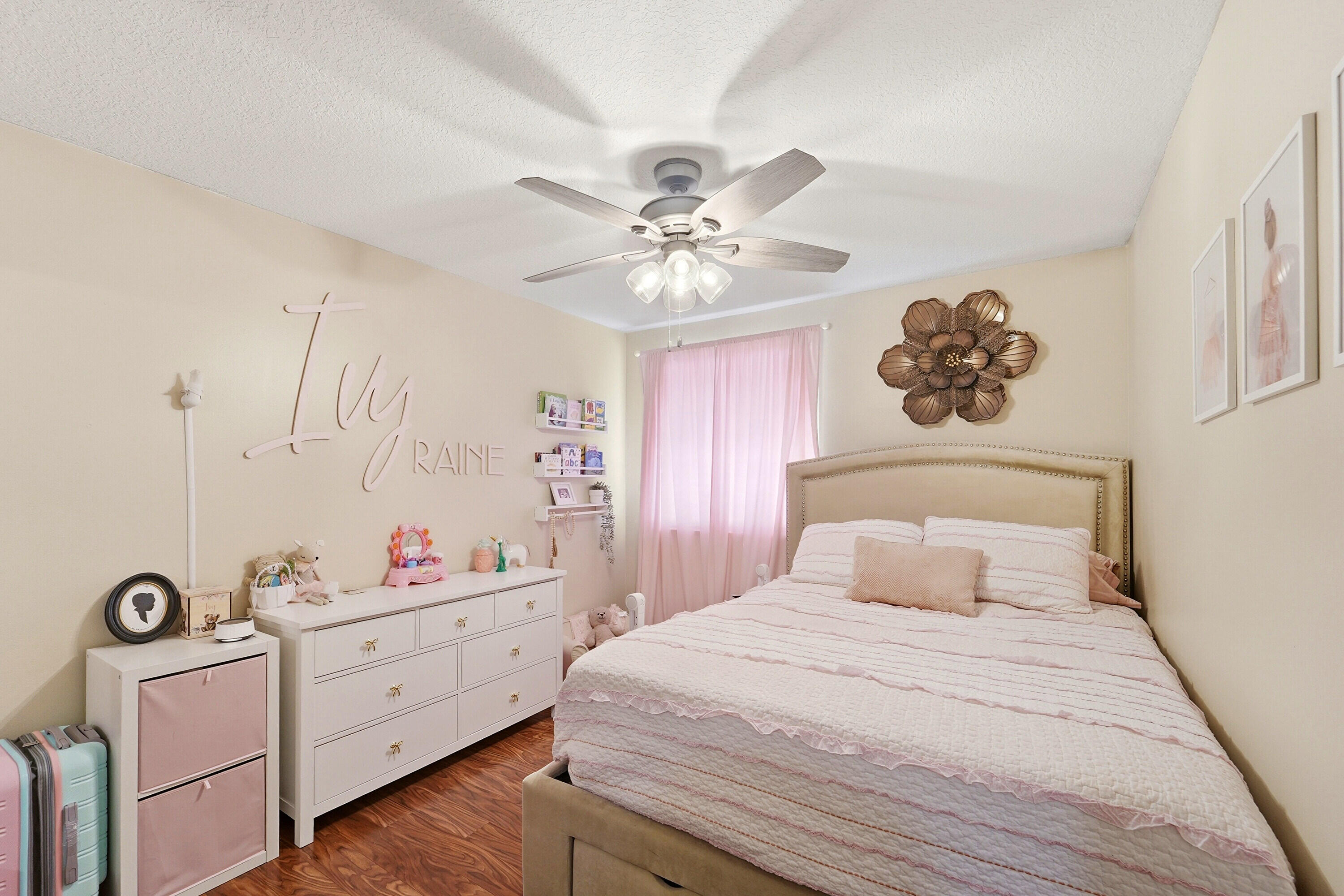 SAWGRASS ESTATES - Residential