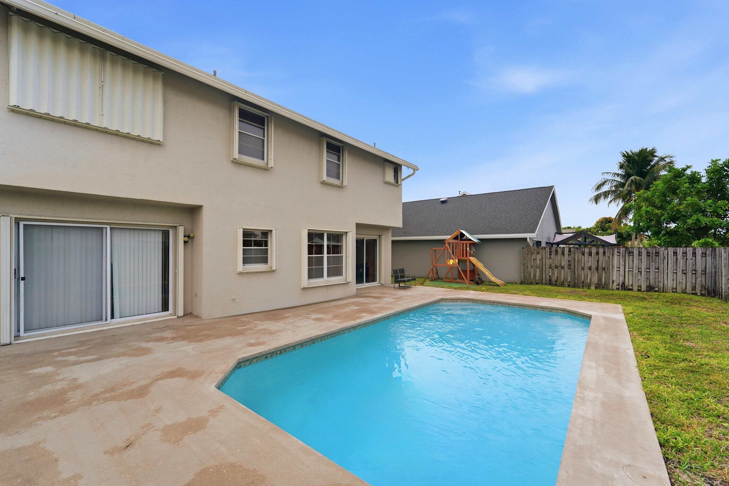 SAWGRASS ESTATES - Residential
