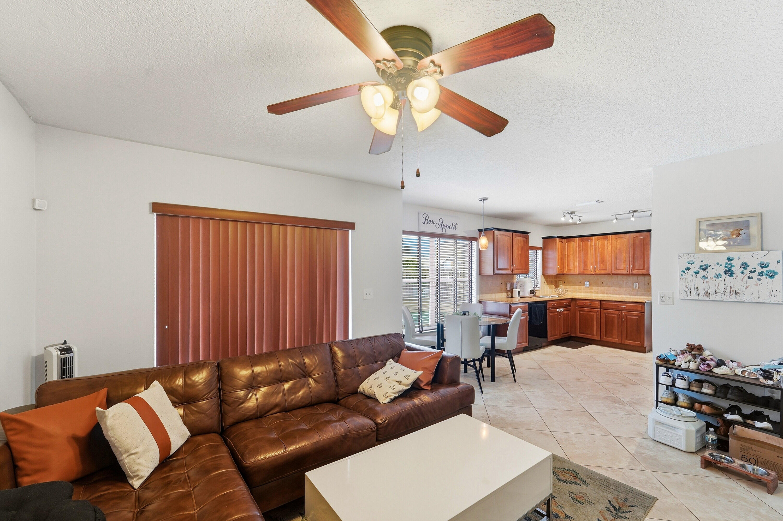 SAWGRASS ESTATES - Residential
