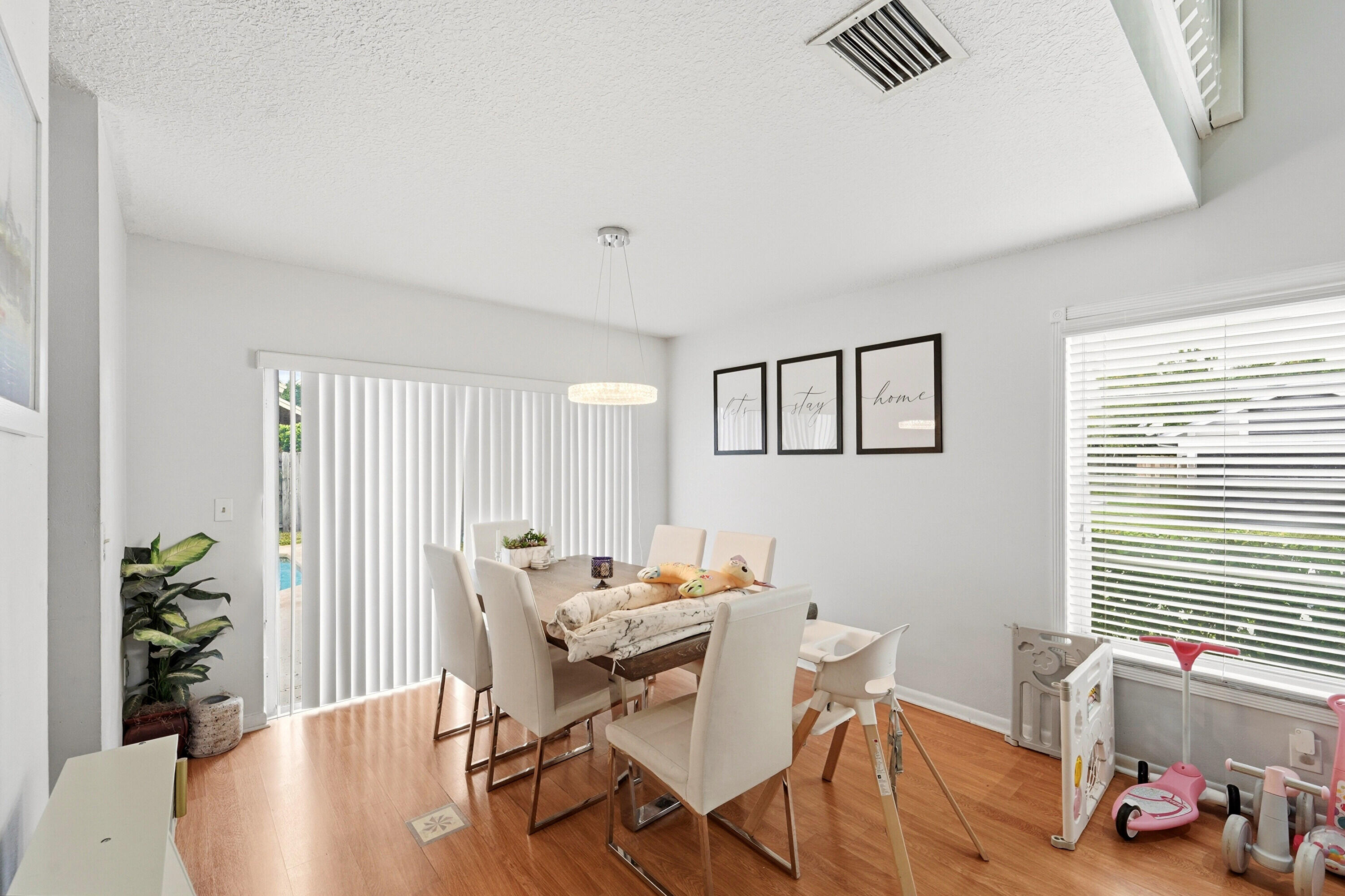 SAWGRASS ESTATES - Residential