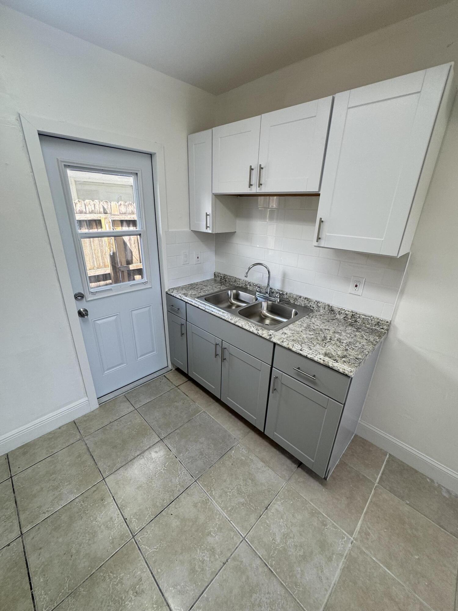 LAKE WORTH HEIGHTS - Residential Lease