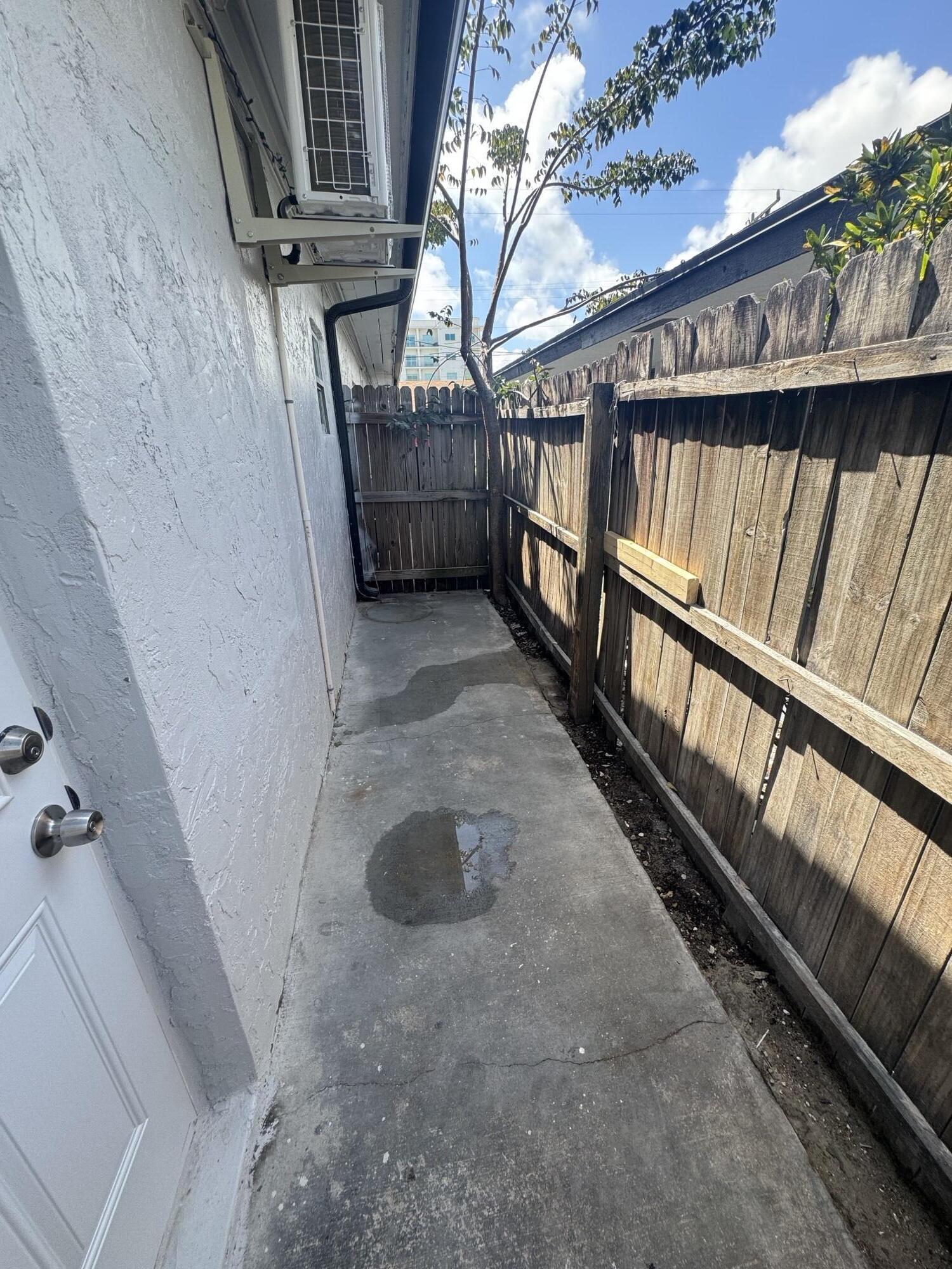 LAKE WORTH HEIGHTS - Residential Lease