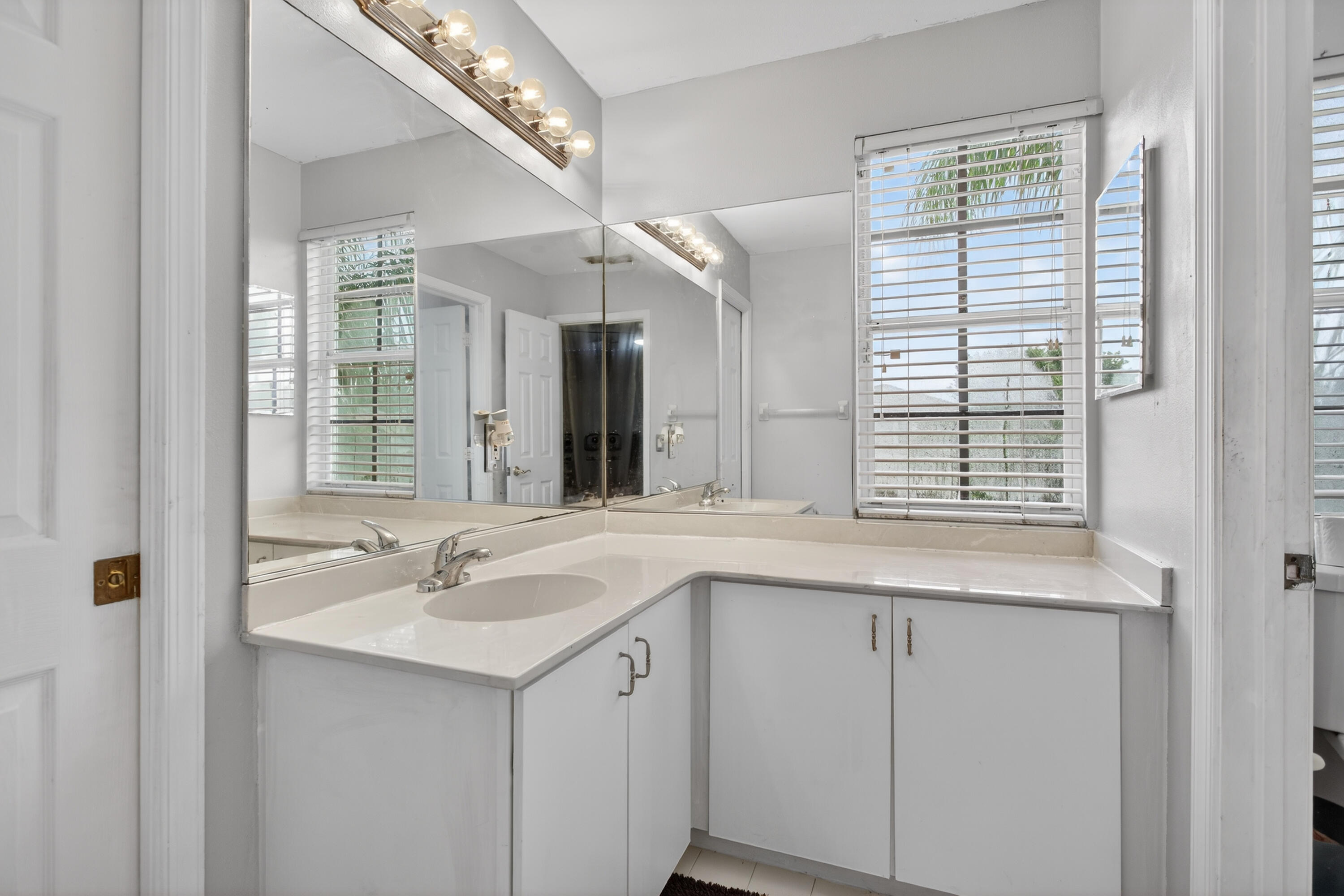 COCOBAY - Residential