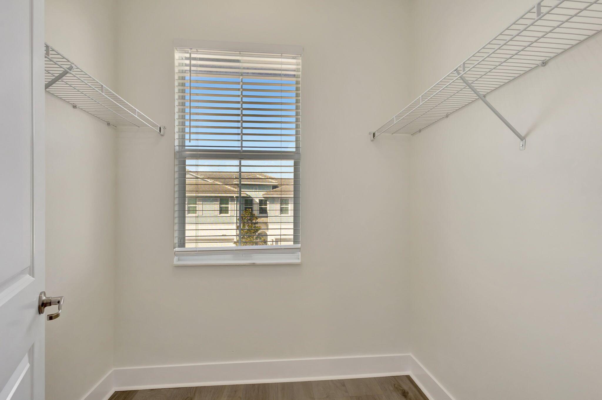 POINTE MIDTOWN - Residential Lease