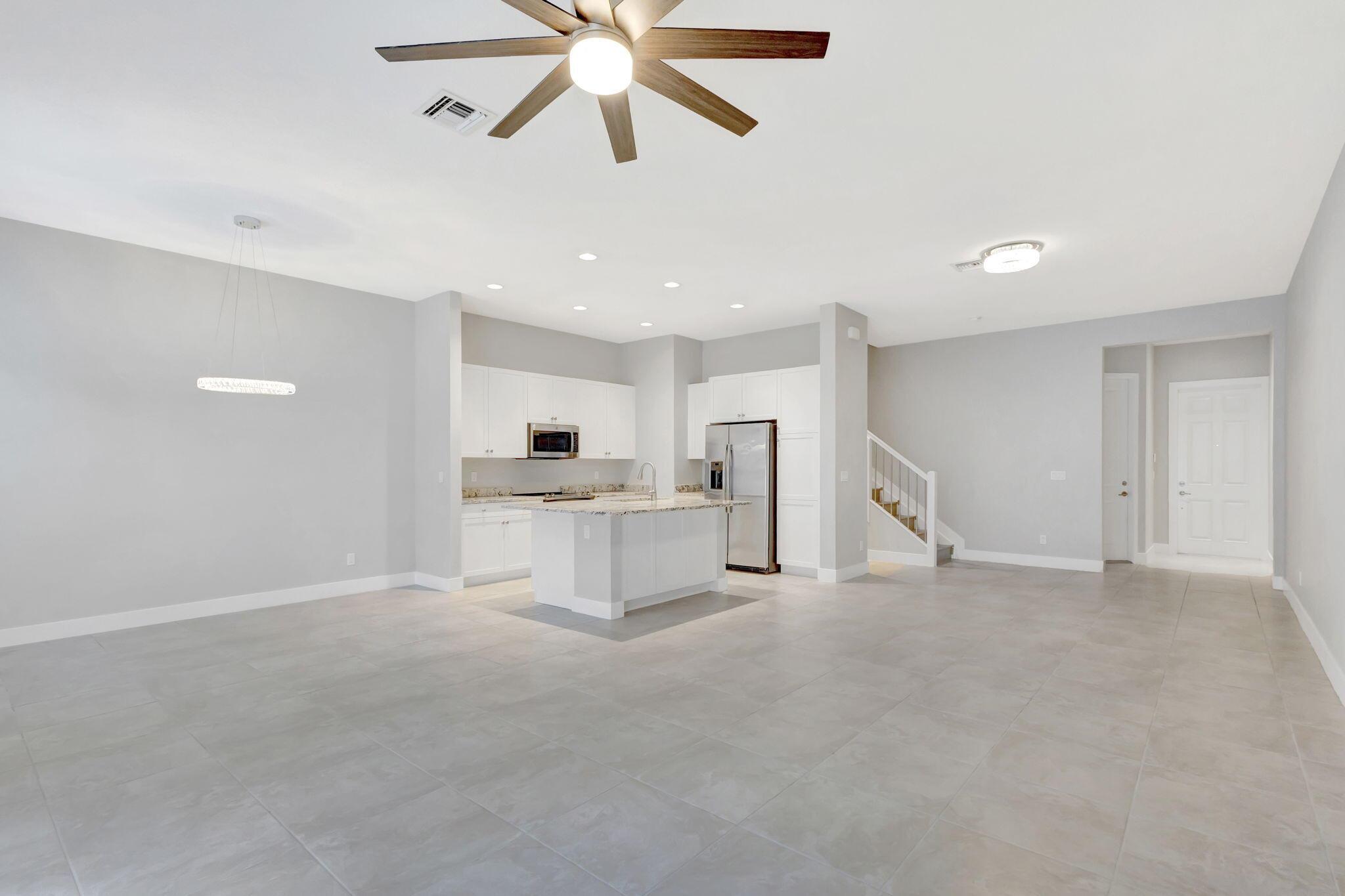 POINTE MIDTOWN - Residential Lease