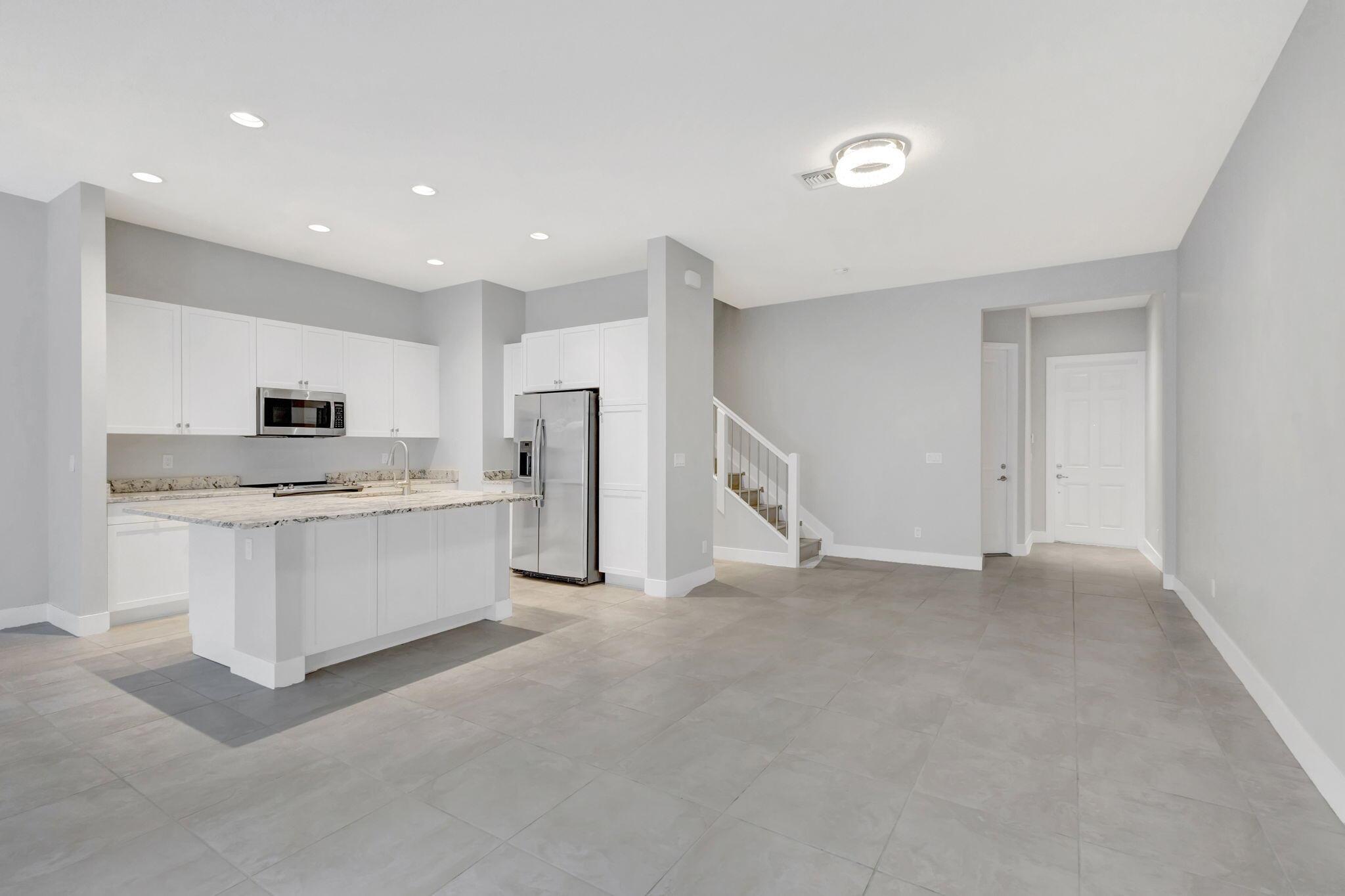 POINTE MIDTOWN - Residential Lease