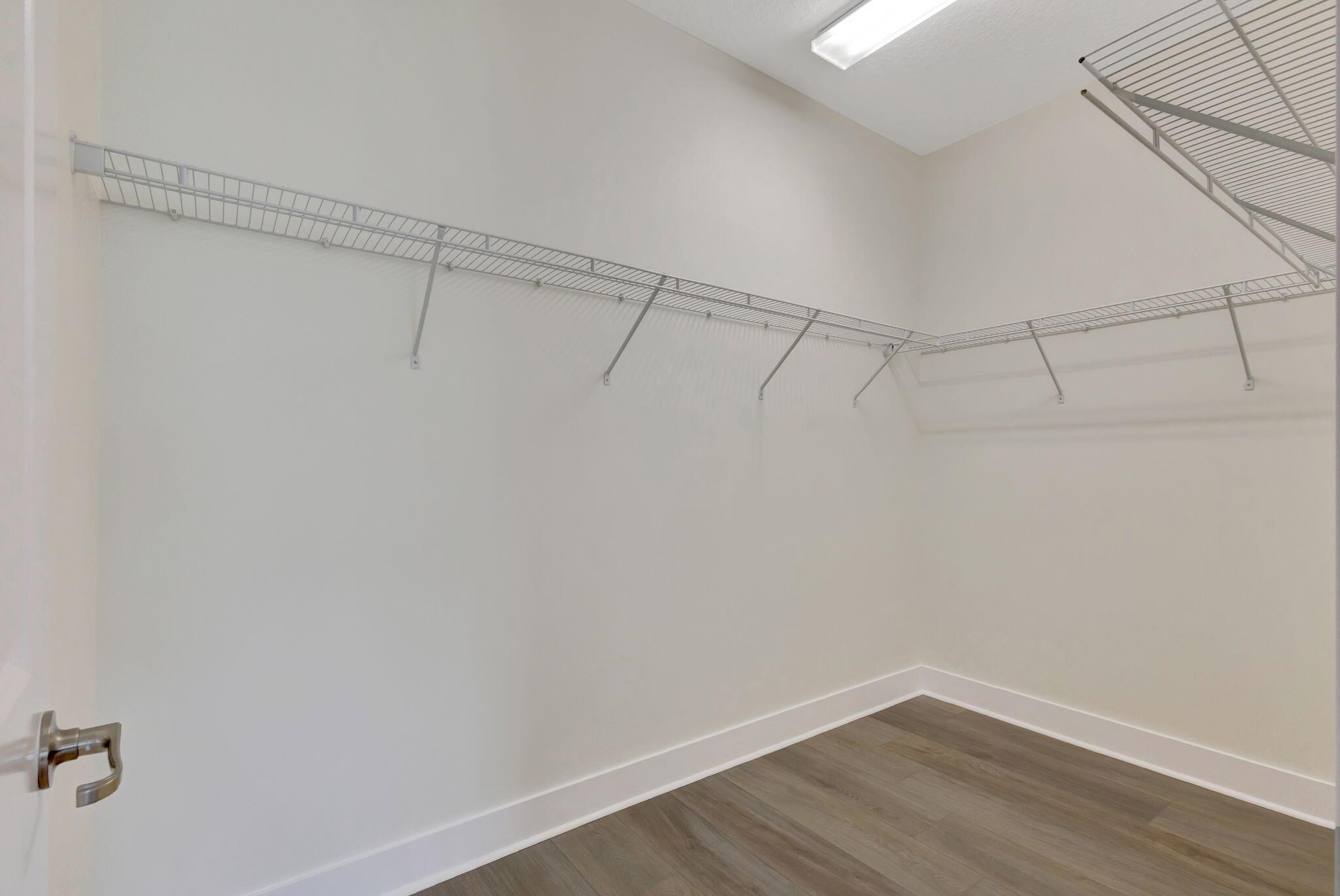 POINTE MIDTOWN - Residential Lease