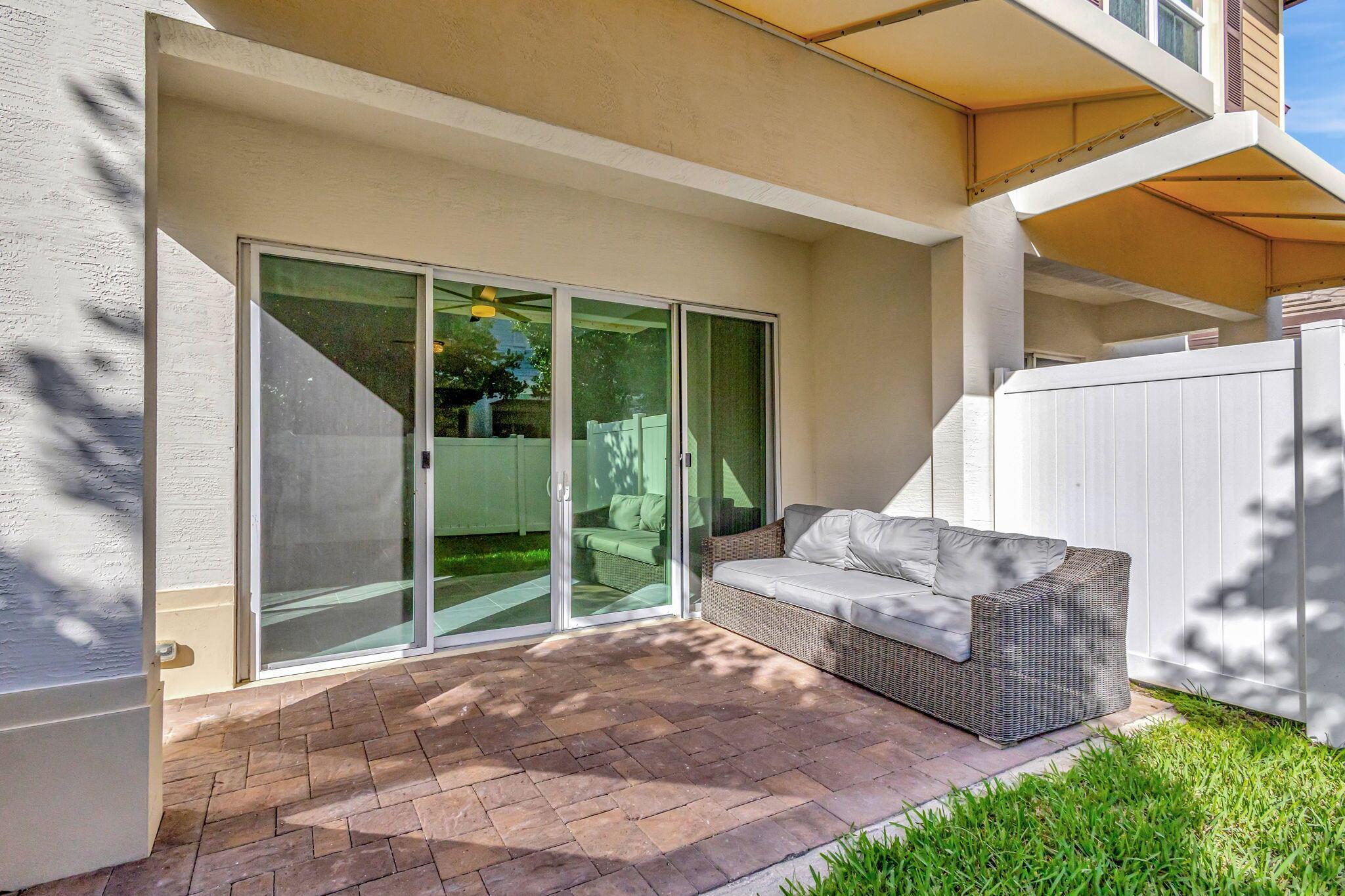 POINTE MIDTOWN - Residential Lease