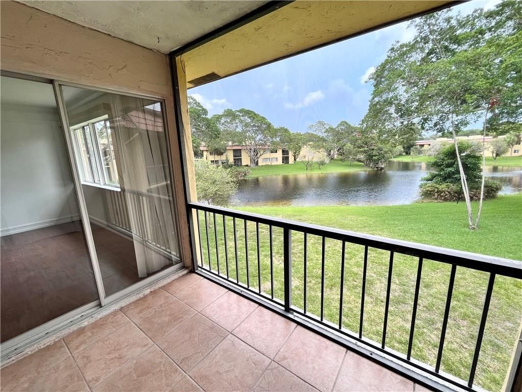Photo of 824 SW 9th Street Circle #204, Boca Raton, FL 33486 (MLS # F10528045)