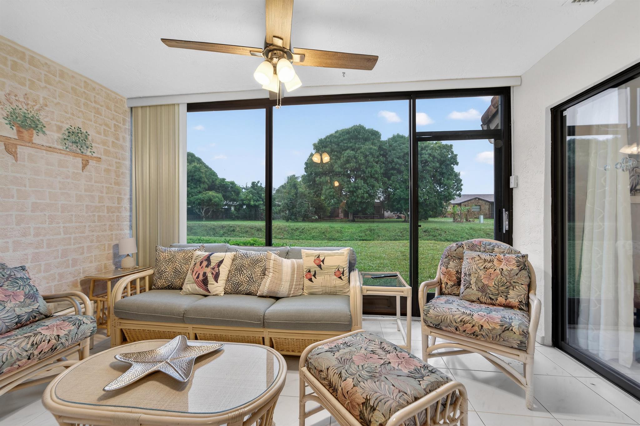 HUNTINGTON POINTE - Residential Lease