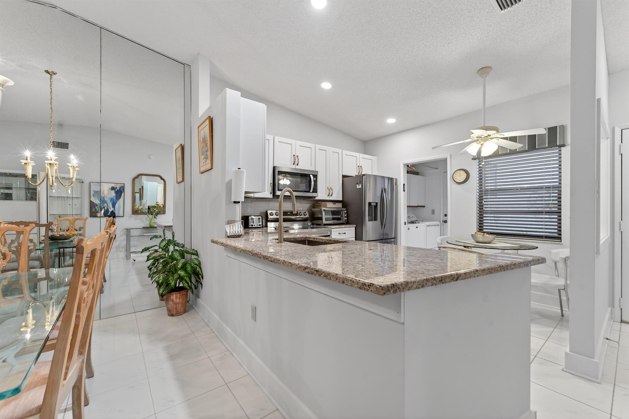 HUNTINGTON POINTE - Residential Lease