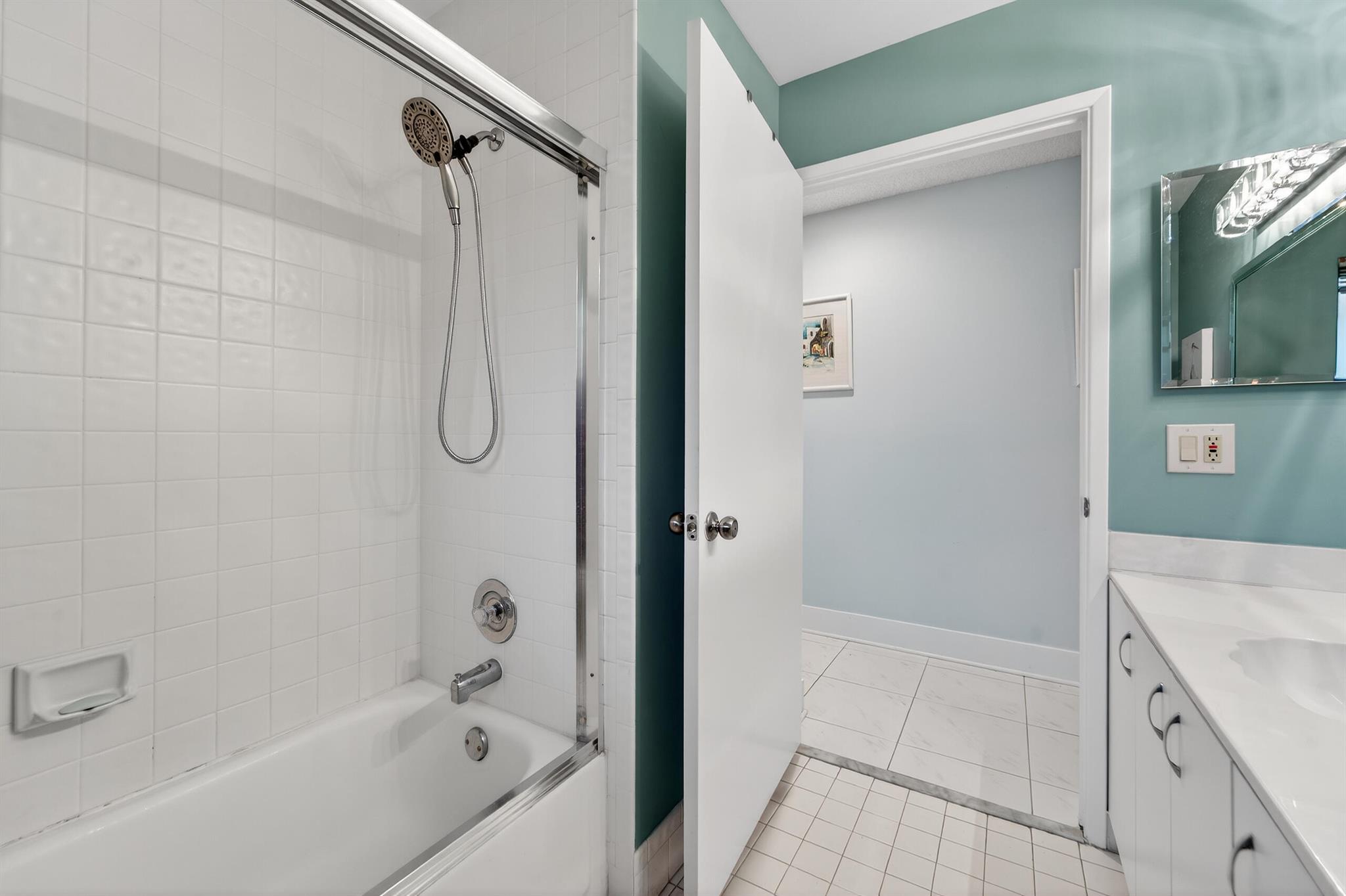 HUNTINGTON POINTE - Residential Lease