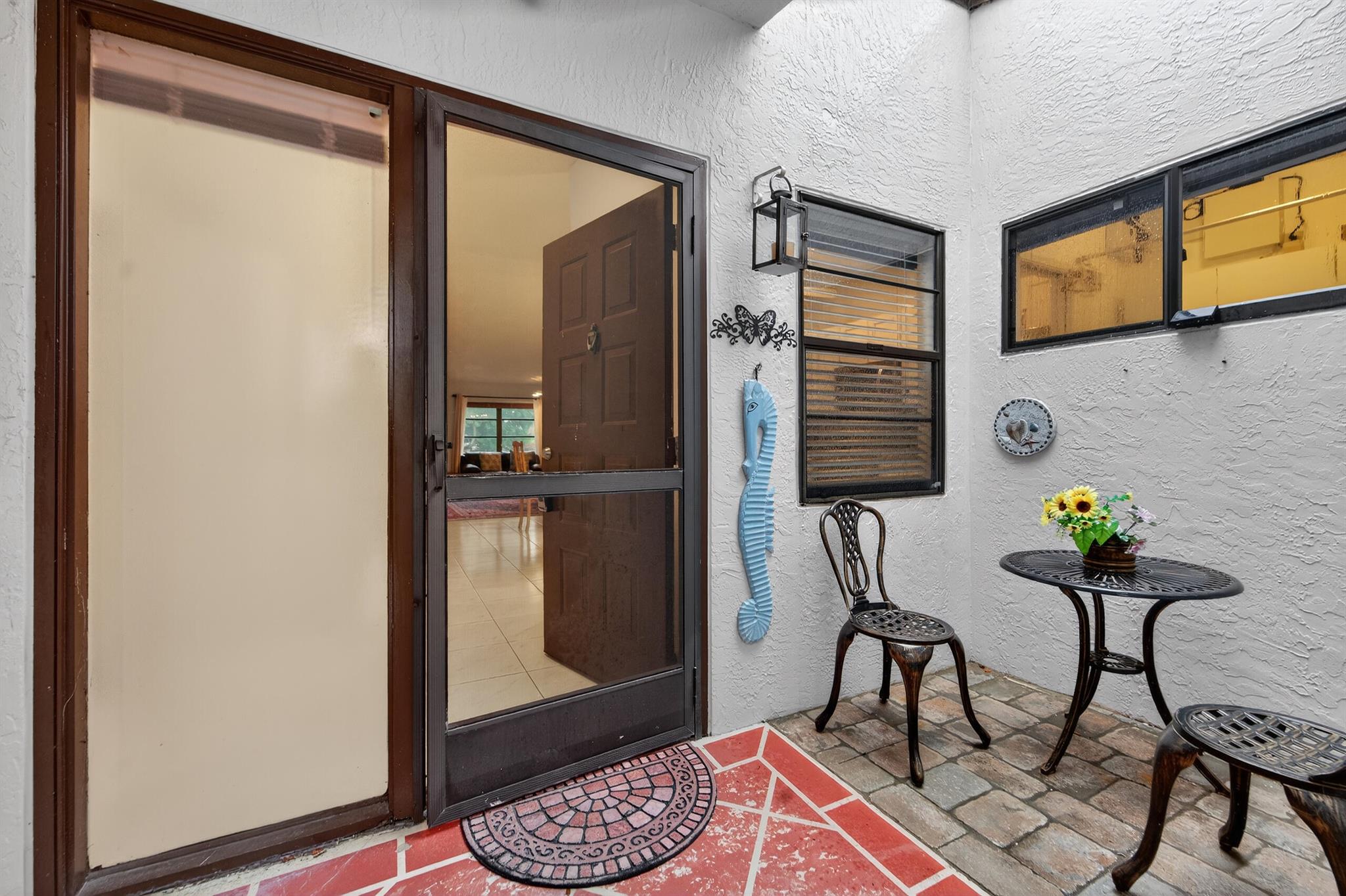 HUNTINGTON POINTE - Residential Lease