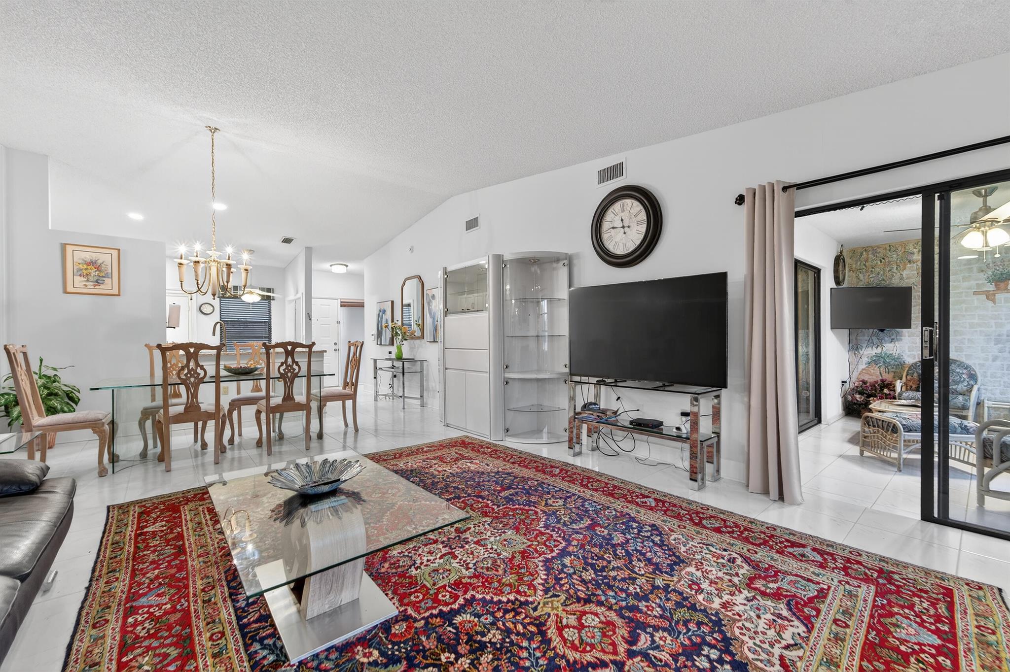 HUNTINGTON POINTE - Residential Lease