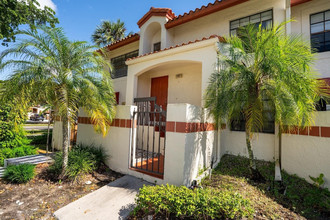 102 Liberty Court 102