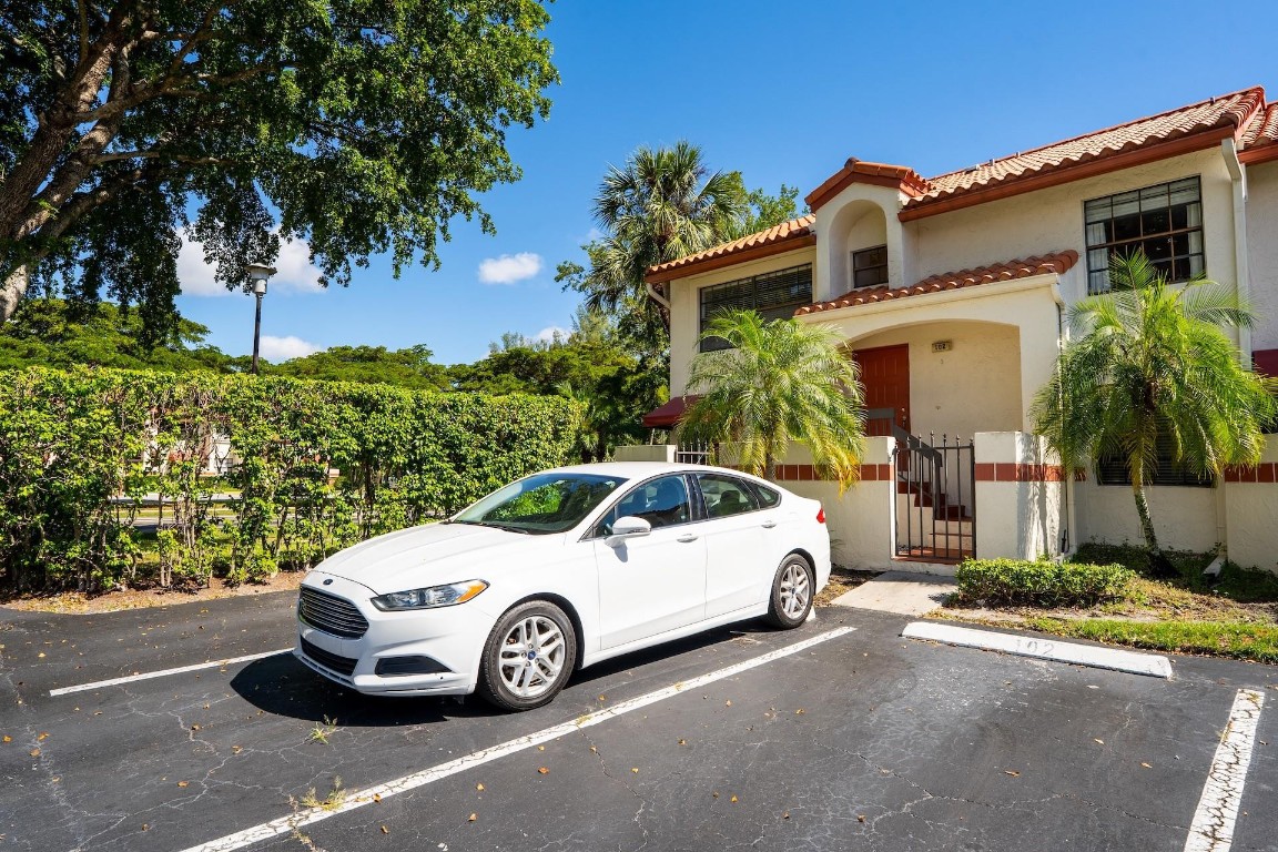 102 Liberty Court 102