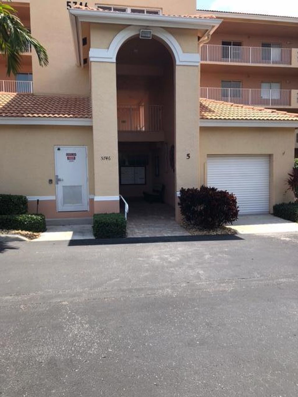 Photo of 5746 Crystal Shores Drive #405, Boynton Beach, FL 33437 (MLS # R10710448)