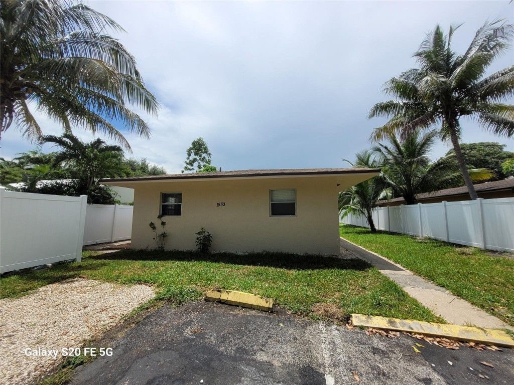 Photo of 1533 NE 1st Avenue #1, Fort Lauderdale, FL 33304 (MLS # F10541264)